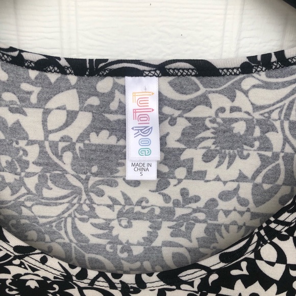 LuLaRoe Black & White Floral Pattern Long Sleeve - Picture 2 of 7
